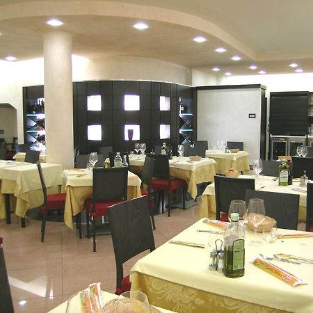 Hotel Da Vito Campagna Lupia エクステリア 写真