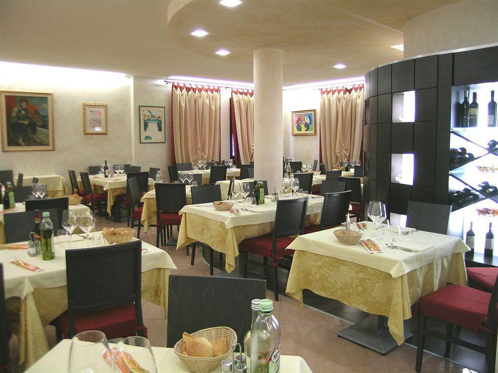 Hotel Da Vito Campagna Lupia エクステリア 写真