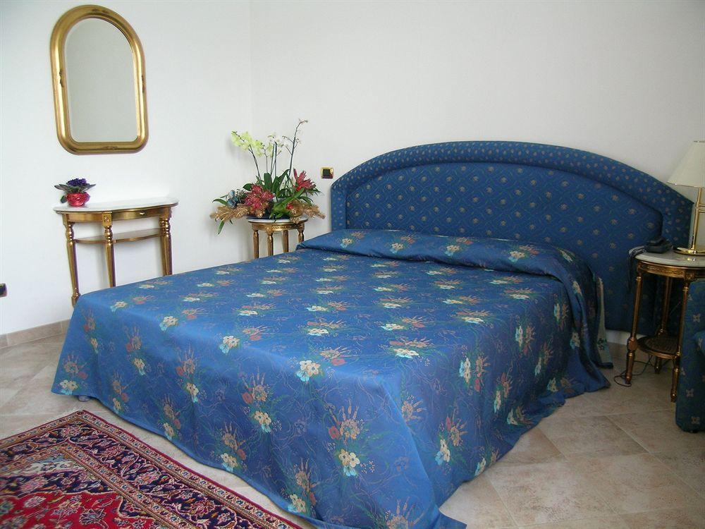 Hotel Da Vito Campagna Lupia エクステリア 写真
