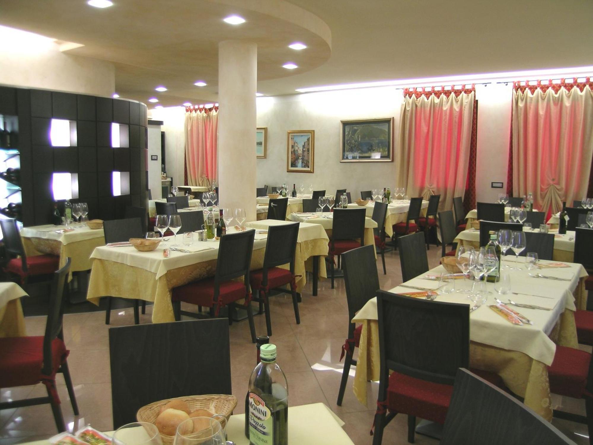 Hotel Da Vito Campagna Lupia エクステリア 写真