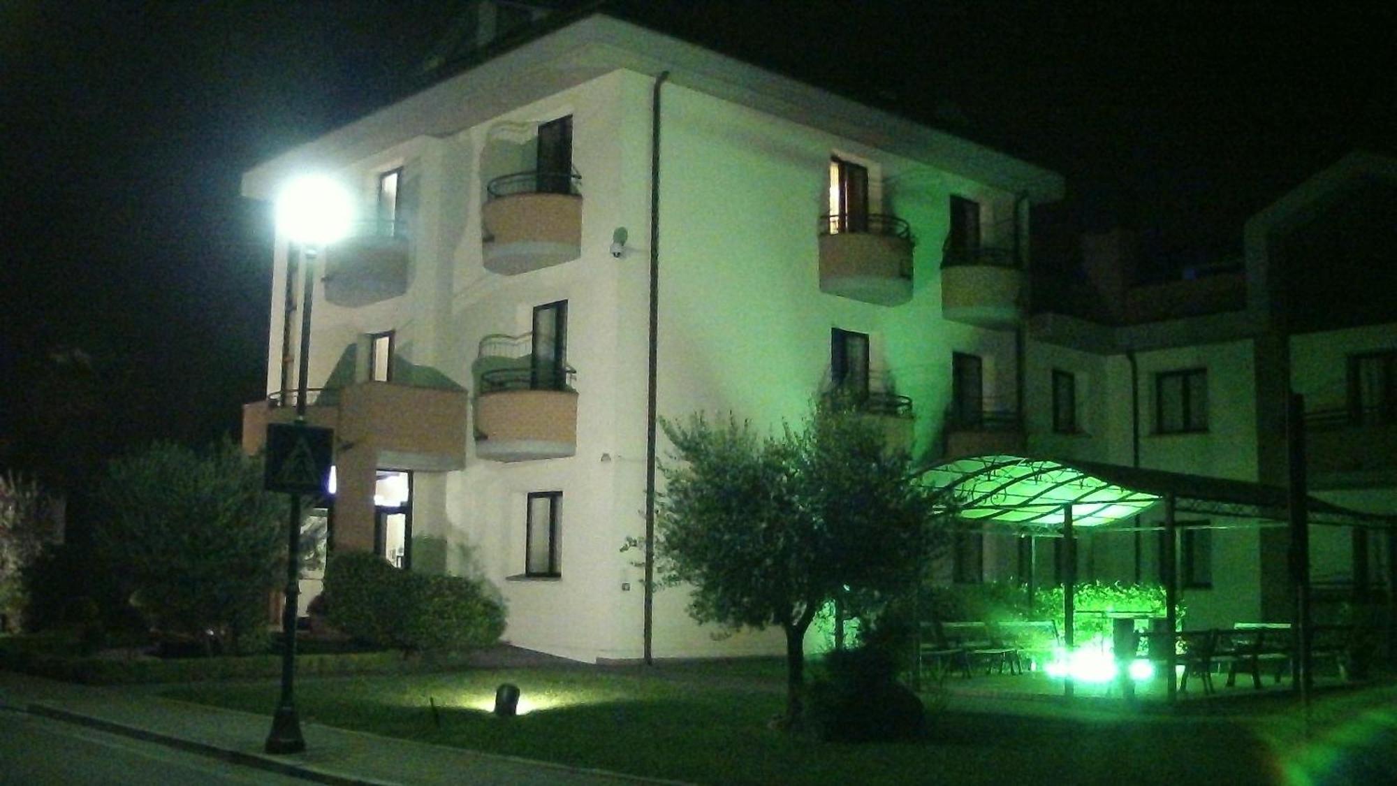 Hotel Da Vito Campagna Lupia エクステリア 写真