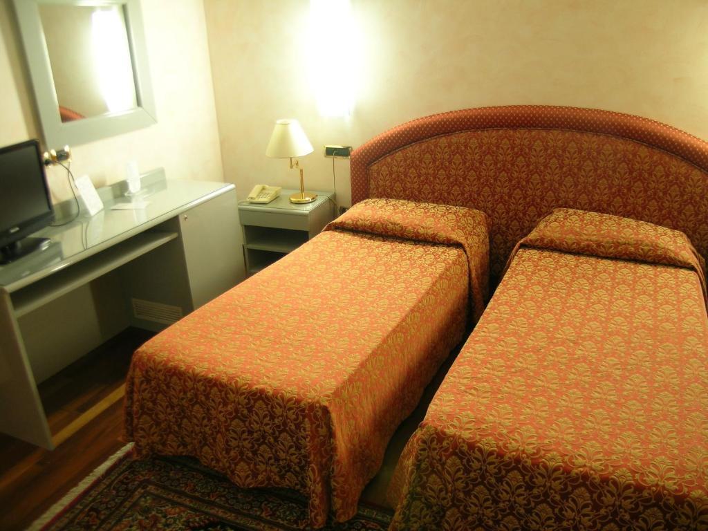 Hotel Da Vito Campagna Lupia エクステリア 写真