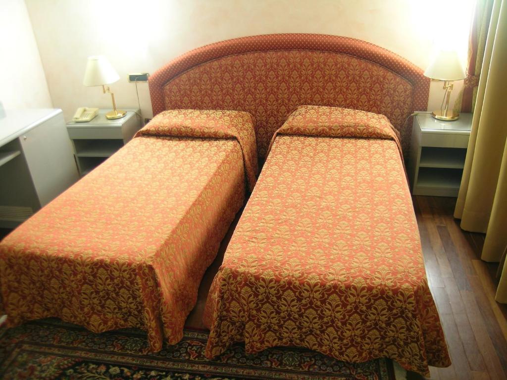 Hotel Da Vito Campagna Lupia エクステリア 写真