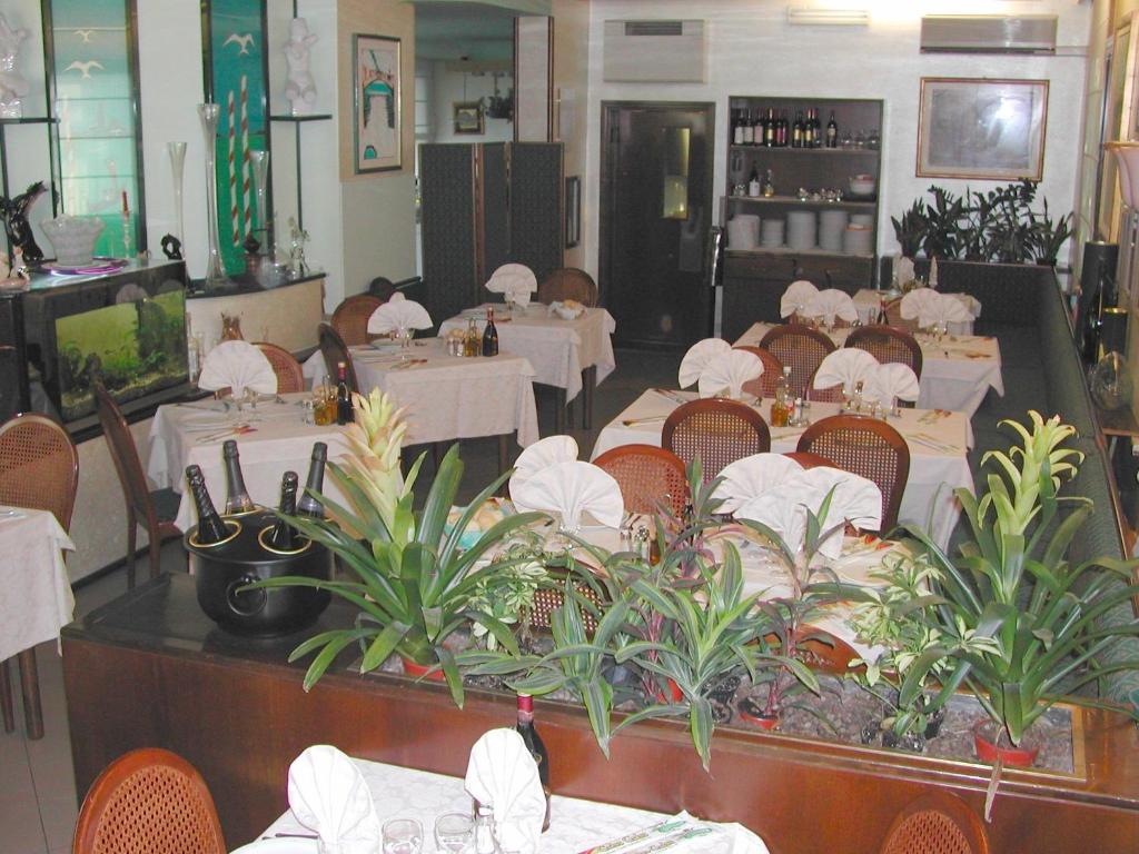 Hotel Da Vito Campagna Lupia エクステリア 写真