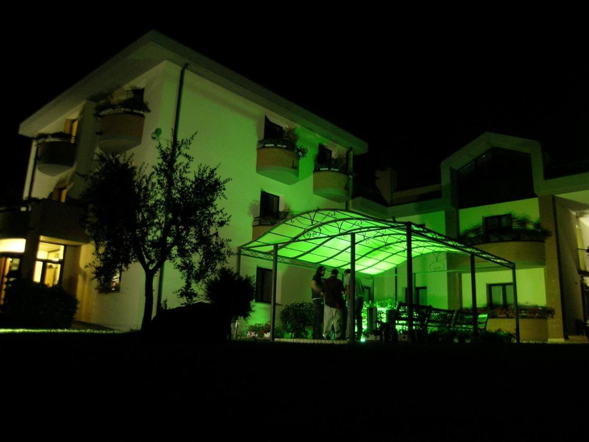 Hotel Da Vito Campagna Lupia エクステリア 写真